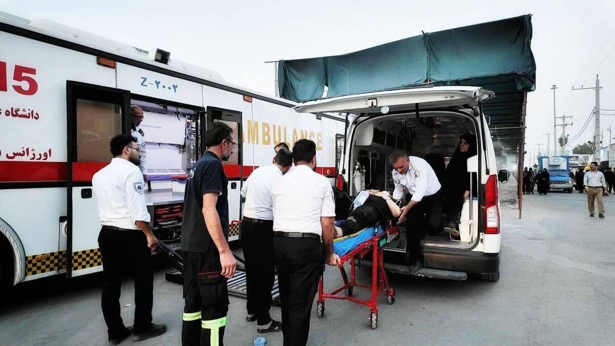 انتقال ۴۰ زائر ایرانی حادثه‌دیده در واژگونی اتوبوس در خاک عراق به ایران