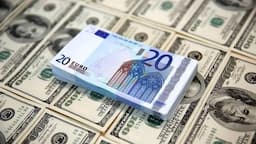 قیمت دلار و یورو در مرکز مبادله ایران؛ شنبه ۲۵ مرداد