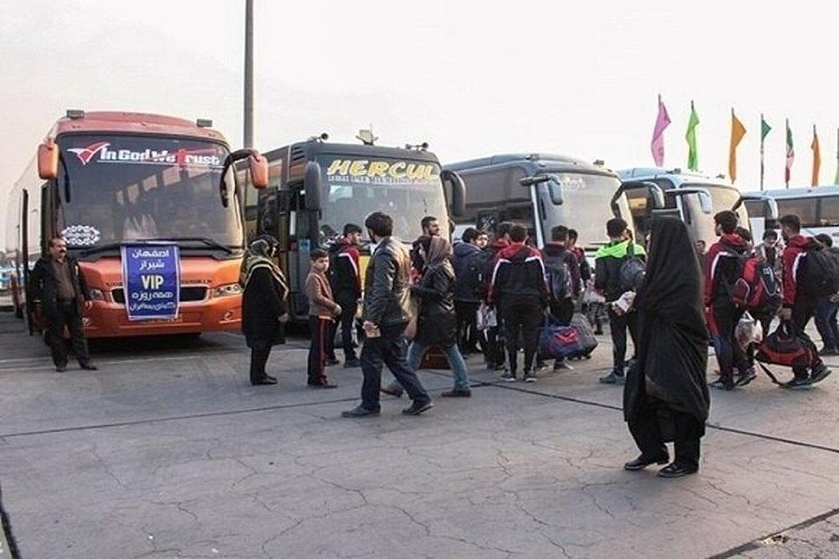بازگشت روان زائران اربعین از مرز مهران به قزوین 