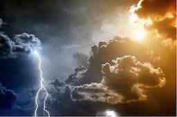 رگبار و رعد و برق در ۶ استان