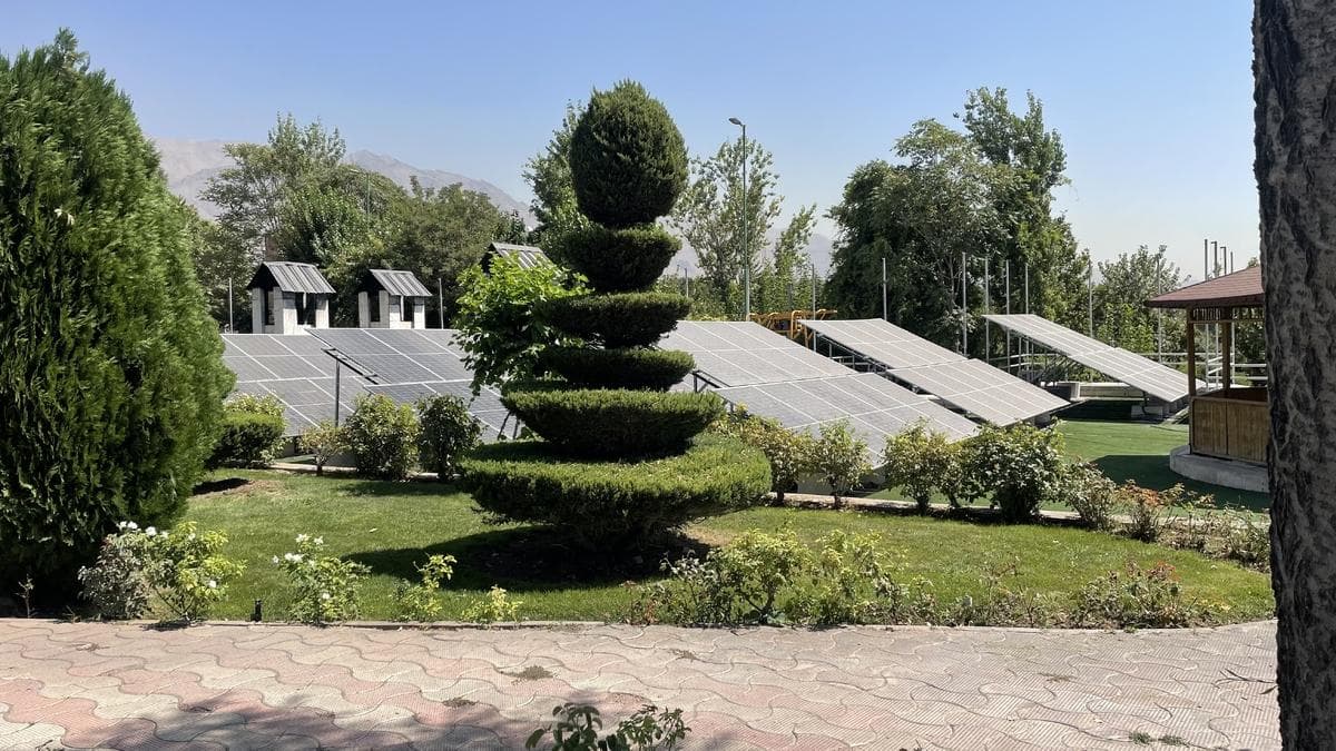 پنل‌های خورشیدی؛ برگ برنده دولت در مدیریت بحران برق با پرچمداری وزارت ورزش و جوانان