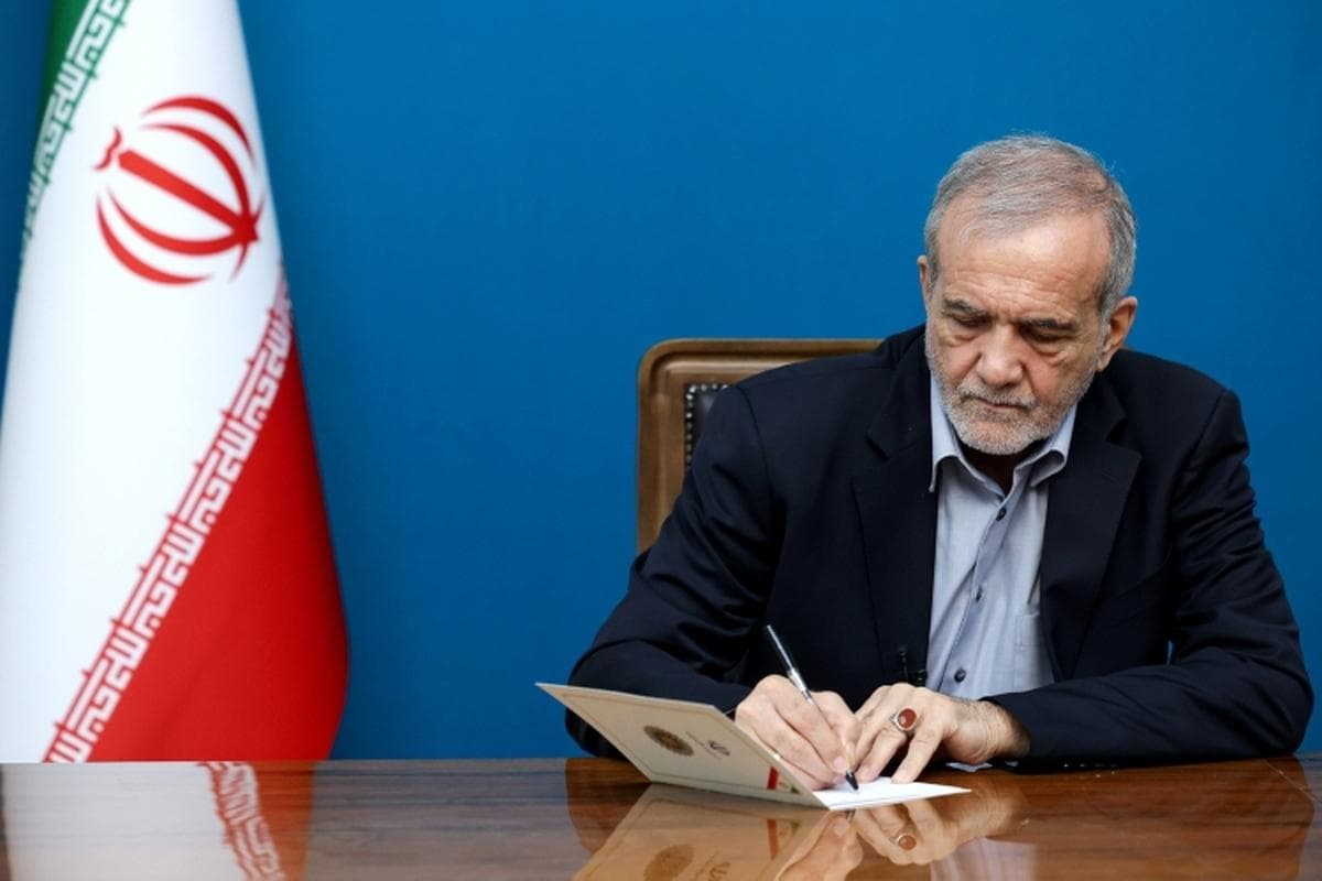 پیام تبریک پزشکیان به مناسبت قهرمانی تیم ملی نجوم و اختر فیزیک ایران در مسابقات جهانی