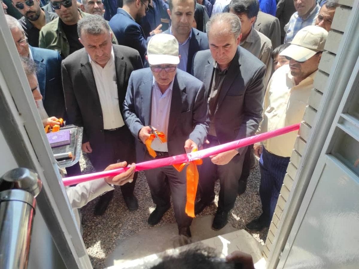 افتتاح طرح تولید انواع پوشاک و لباس ورزشی در شهرستان دنا به مناسبت هفته دولت