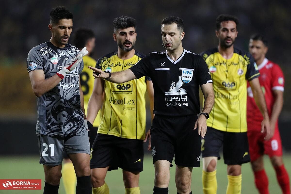 فریم به فریم با صحنه مشکوک داوری سپاهان - پرسپولیس
