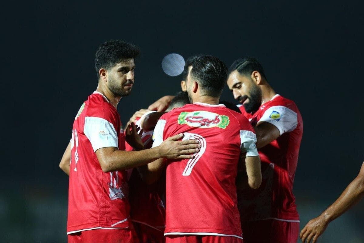 هدیه امیر قلعه نویی به پسر محجوب پرسپولیس