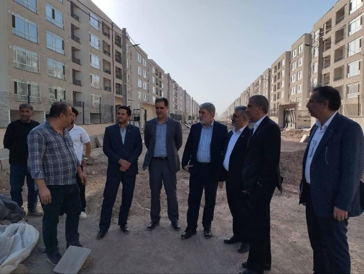 بازدید عضو هیئت مدیره بانک مسکن کشور از نهضت ملی مسکن در مهرگان