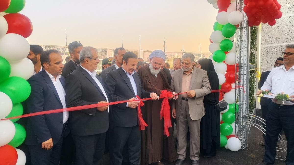 مجتمع ۱۲۰ واحدی خدماتی امید شهر مهرگان افتتاح شد