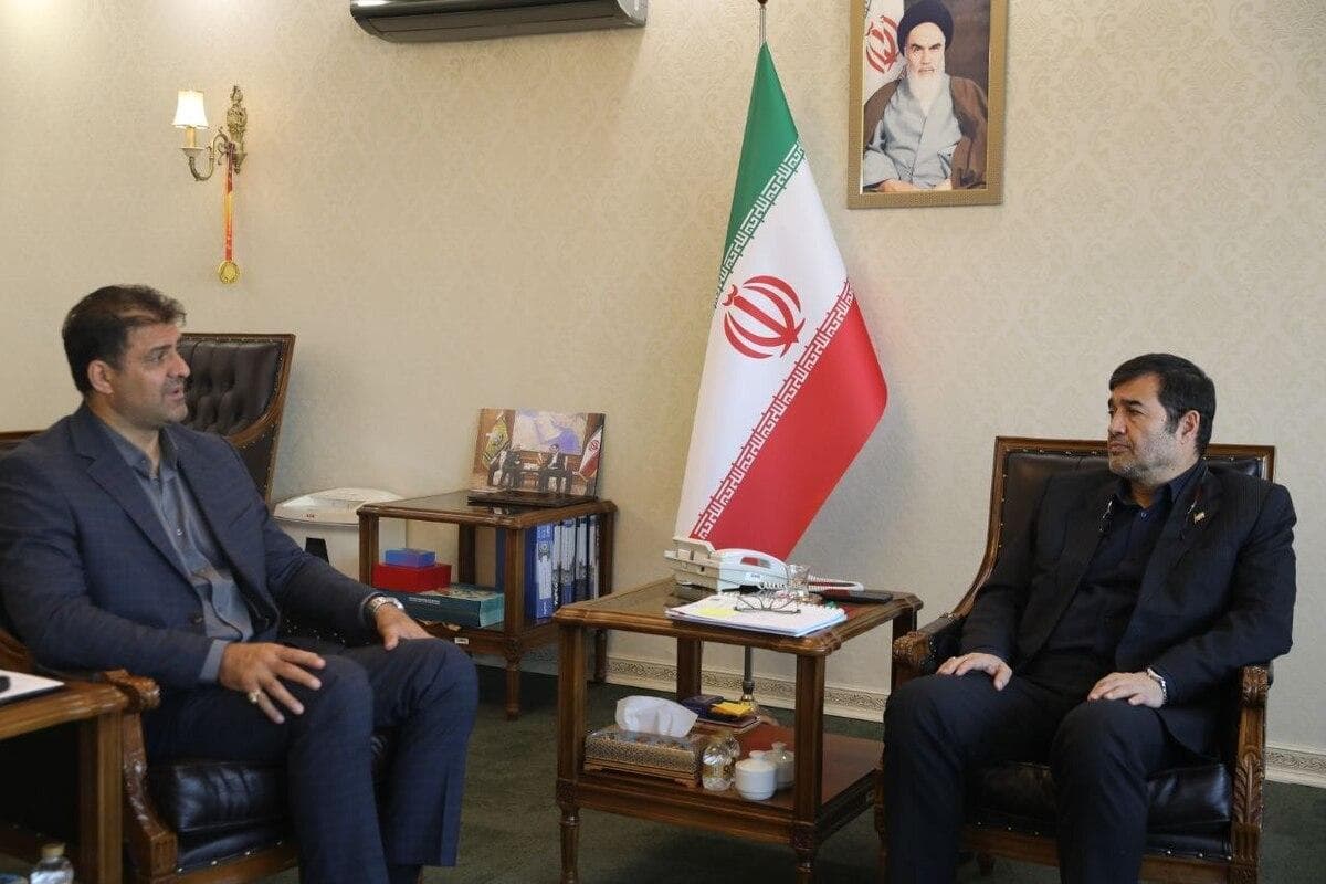 دیدار رئیس فدراسیون قایقرانی با دنیامالی