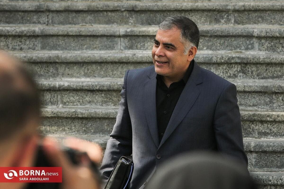 پاک‌نژاد: برای مقابله با اسنپ‌بک تدابیر لازم را اتخاذ می‌کنیم/مشکلی در فروش نفت نداریم
