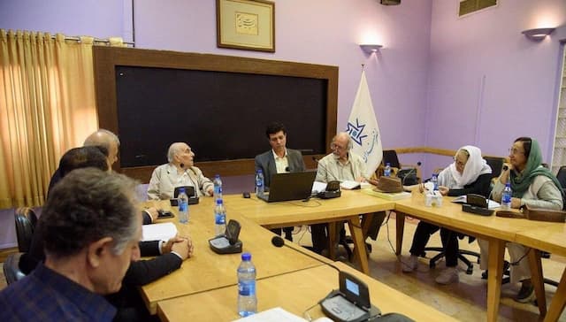 یک شاهنامه‌پژوه: ایرانیان از ۱۳ هزار سال پیش اداره امور را بر پایه شورا بنا نهاده بودند