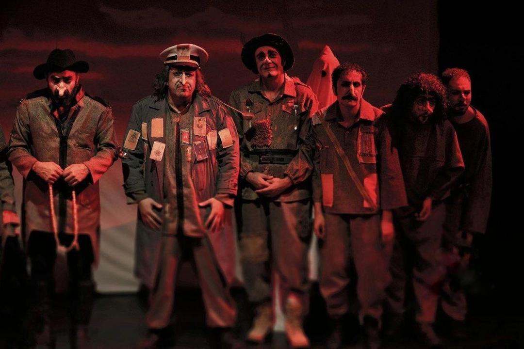 «ریش فیدل، غبغب مرکل» در تالار حافظ به روی صحنه می‌آید
