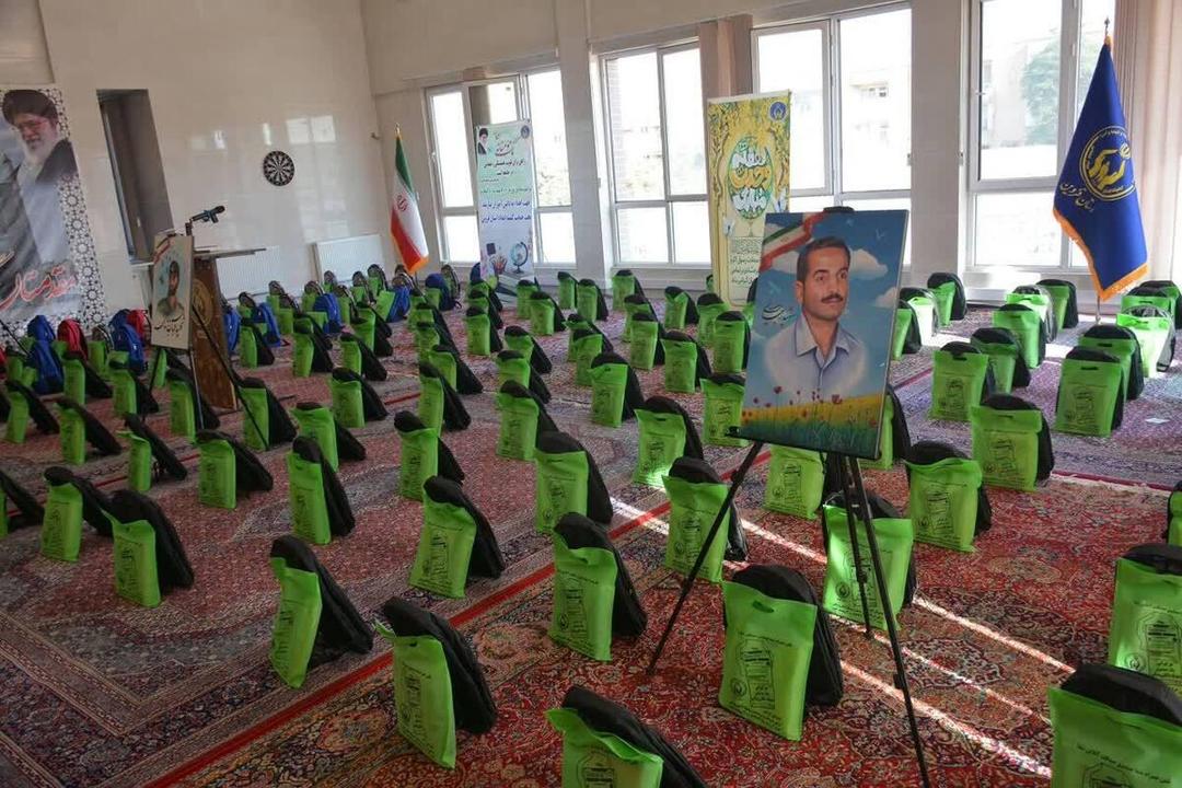 توزیع 8000 بسته لوازم التحریر میان دانش آموزان کمیته امداد قزوین
