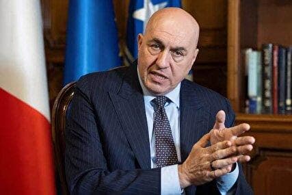  وزیر دفاع ایتالیا: بررسی تحریم اسرائیل / می خواهیم مردم اسرائیل را از دولت بی عقلش نجات دهیم 