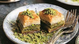 کالری باقلوا چقدر است؟