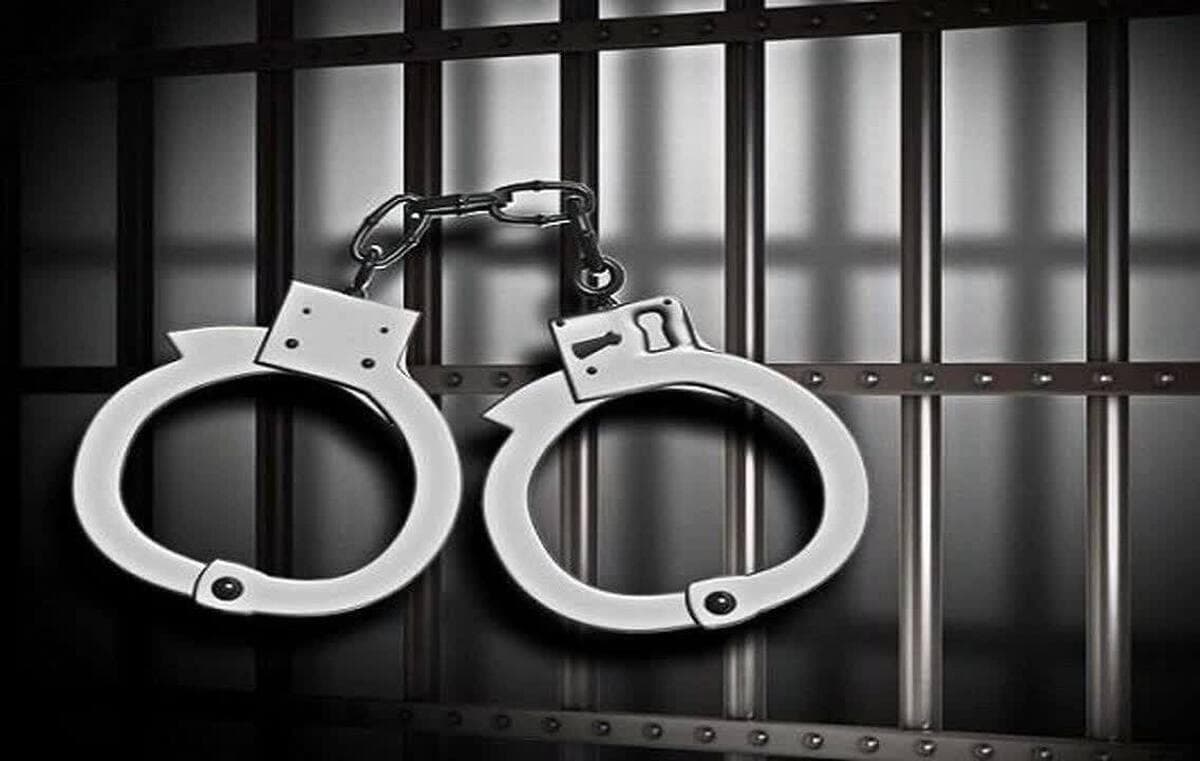 شناسایی ۱۲ نفر از متهمان به فروش ارز و اسکناس تقلبی