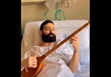 نوازندگی غمگینانه حمید هیراد روی تخت بیمارستان (فیلم)