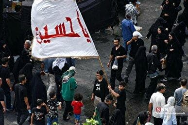 پخش زنده مراسم پیاده‌روی اربعین جاماندگان حسینی در تهران