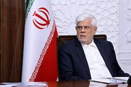 عارف: مردم ایران و همه شیعیان و مسلمانان در ایام اربعین در دمای بالای ۵۰ درجه حماسه آفریدند + فیلم