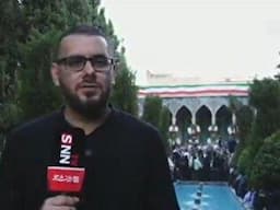 مراسم وداع با استاد محمود فرشچیان در مقبره صائب تبریزی، شاعر نام‌آور کشورمان، با استقبال باشکوه مردم اصفهان برگزار شد