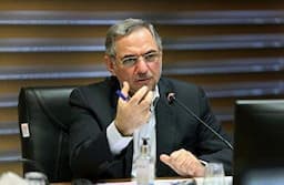 امانی: طبق یافته‌های اولیه سیاست تاثیر قطعی معدل به قدری به عدالت آموزشی کمک کرده است + فیلم