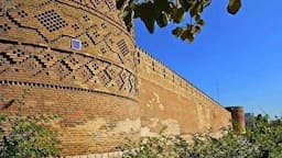 رخت نو بر تن ایوان ارگ کریم‌خانی شیراز