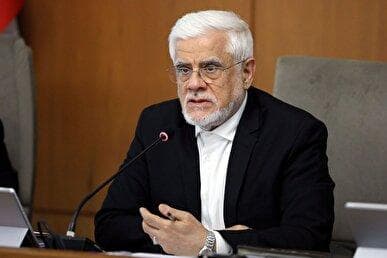 عارف: اکثریت کادر پزشکی آنقدر انگیزه بالای خدمت دارند که کمتر به مسائل معیشتی می‌پردازند / استقرار کامل پزشک خانواده و نظام ارجاع از اولویت‌های دولت است + فیلم