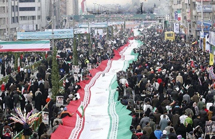نسخه «اتحاد مقدس» خط بطلانی بر پروژه علیه بنی‌صدر سازی و بیانیه‌های ضد ملی