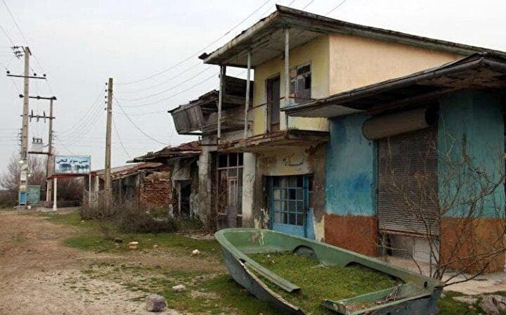 گلستان زمین‌گیر نگرش‌های بسته/ با شعار محیط زیست، توسعه بایکوت شد
