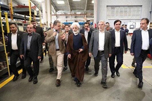 دولت با تمرکز بر همبستگی ملی و رفع موانع اقتصادی، مسیر پیشرفت کشور را تسریع می‌کند