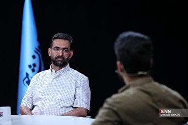 آذری جهرمی: دشمن ممکن است از طریق برنامه اذان‌گو هم نفوذ کند/ ترور فرماندهان از طریق واتساپ منطقی نیست و ساده انگاری مسئله است