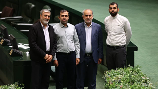 اعتراض ۴ نماینده شیراز به عدم کلنگ‌زنی قطعه ۸ آزادراه شیراز-اصفهان