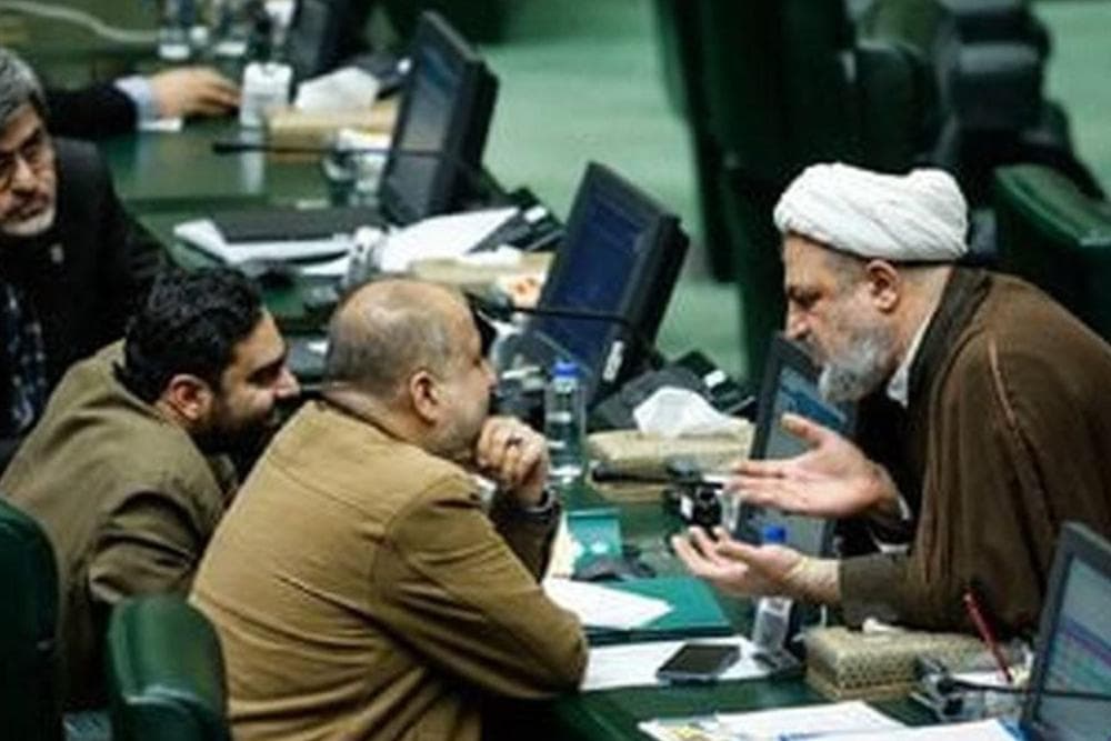 شلیک از تریبون نمایندگی مجلس به قانون