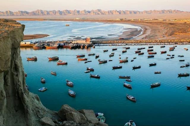 ایران نما | معرفی جاذبه های گردشگری شهرهای ایران(76) «بندربریس»