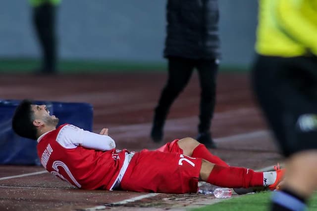 هافبک پرسپولیس خانه‌نشین شد