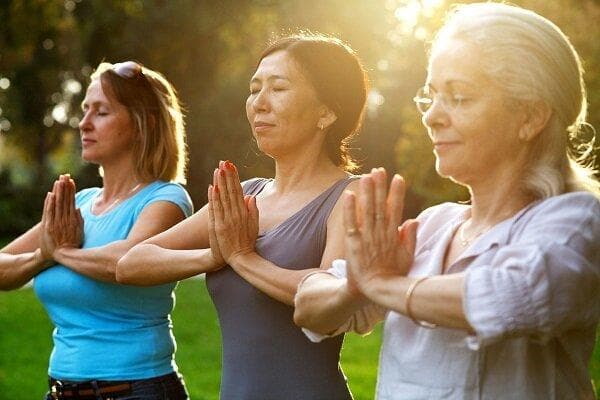 ۳ رفتار کوچک برای اینکه آرام‌ترین فرد در موقعیت‌های پراسترس باشید