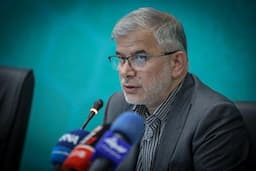 خبرنگاری رسالت مقدس جبهه آگاهی‌بخشی است
