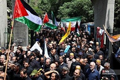 عزاداری اربعینی دانشجویان از دانشگاه تهران تا حسینیه امام خمینی
