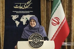 مهاجرانی: با شرایط اقتصادی فعلی خانه‌دار شدن کار دشواریست