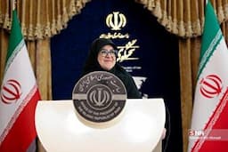 مهاجرانی: تذکر مهاجرانی به یک خبرنگار: کدام انزوا کدام ضعف؟ / ایران قدرتمند بوده و در حوزه‌های مختلف مقتدرانه ایستاده است + فیلم