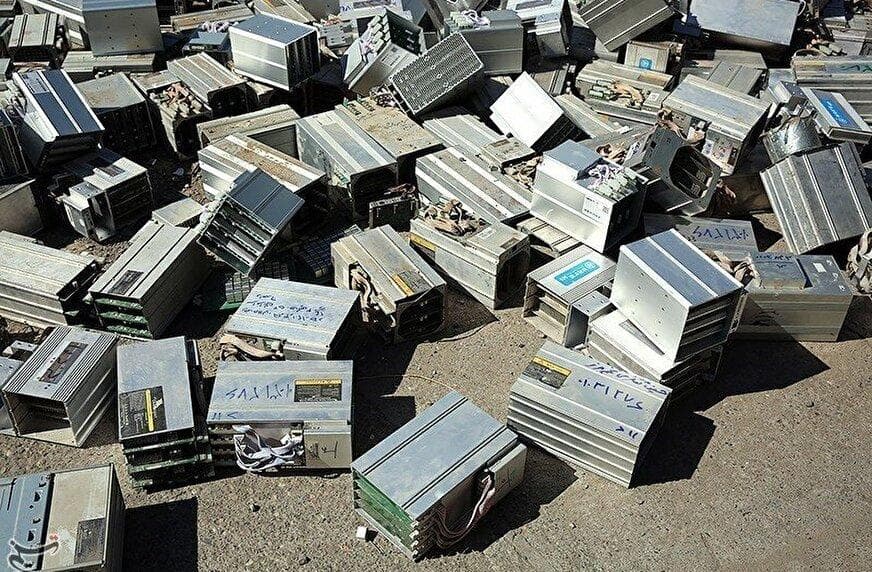 راه صعود طلای جهانی بسته شد