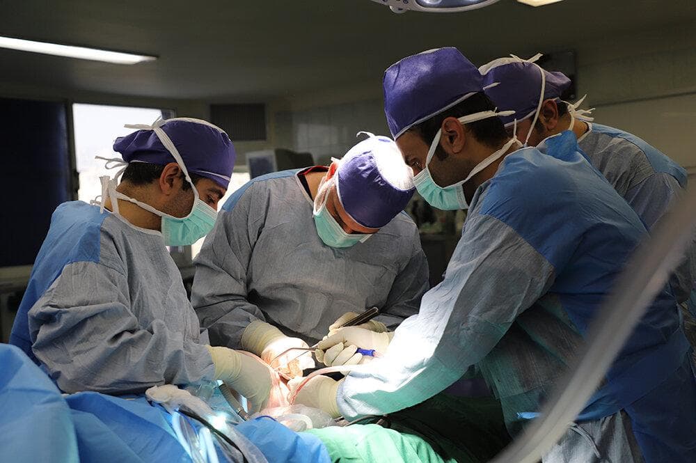 پزشکان؛ فراتر از درمان، نماد ایثار/حمایت هدفمند مجلس از نسل تازه‌نفس طبابت