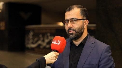 وحدت ملی، کلید پیروزی در جنگ نابرابر و توطئه‌های دشمنان است/ مواضع و رفتارمان باید تقویت‌کننده اتحاد در کشور باشد