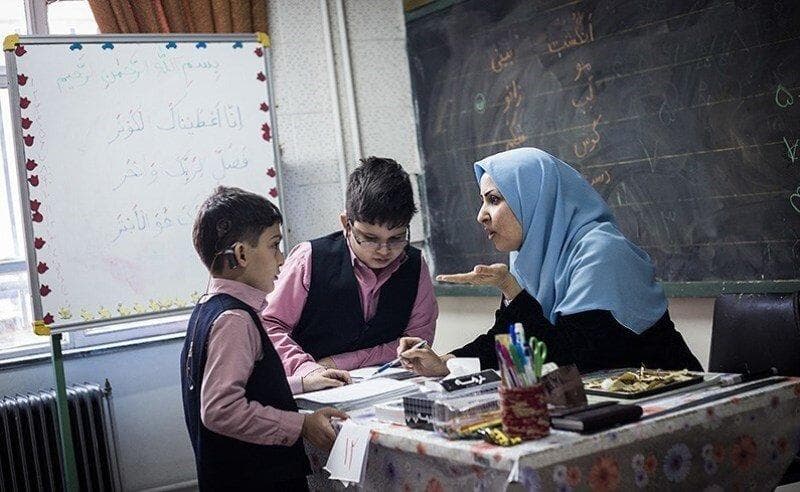 مجلس چگونه می‌تواند از دانش‌آموزان استثنایی مناطق محروم حمایت کند؟