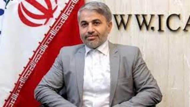 ملاقات و تکریم رییس مرکز امور نمایندگان مجلس از نماینده دوره اول مجلس/خاطرات نمایندگان برجسته ادوار ثبت و ضبط می‌شود