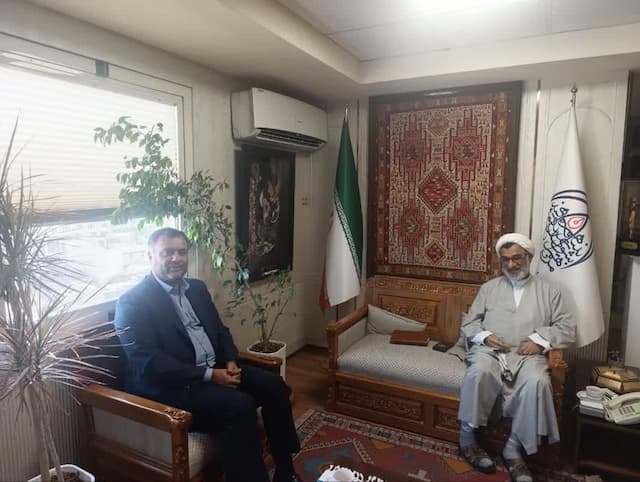 دیدار و گفت و گو با دبیرشورای عالی انقلاب فرهنگی/ محور نشست تاسیس بنیاد ملی میرزا کوچک‌خان جنگلی