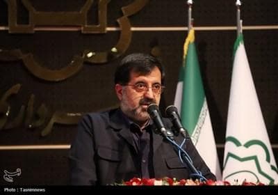 تبعیت از رهبر معظم انقلاب مهم‌ترین عامل برای غلبه بر مشکلات کشور است