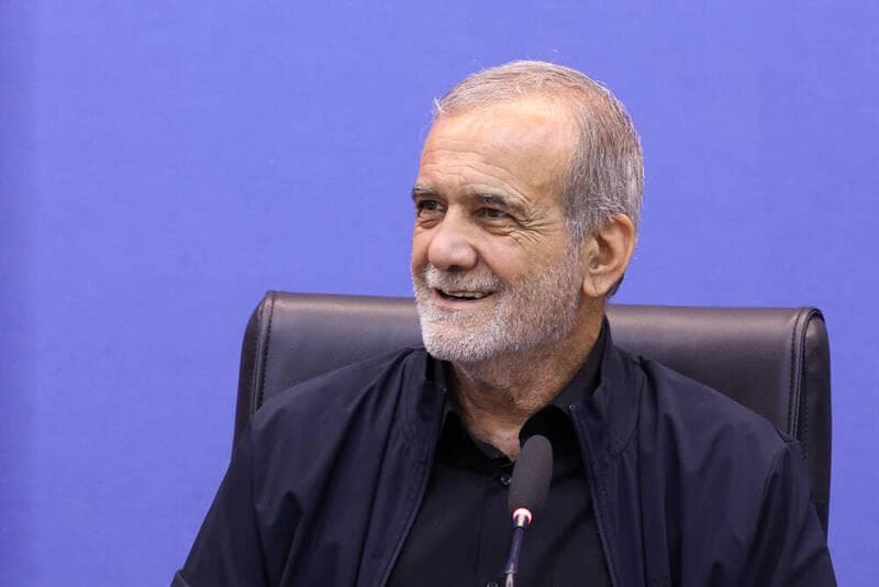 نمی خواهم بنزین را برای محرومان گران کنم/ فعالانه دنبال راه‌حل مشکل آب هستیم