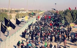 فیلم/ حس و حال زائرین اربعین در مسیر نجف به کربلا