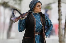 الهام پاوه نژاد دیگران بازیگران دیگر را به رقابت طلبید