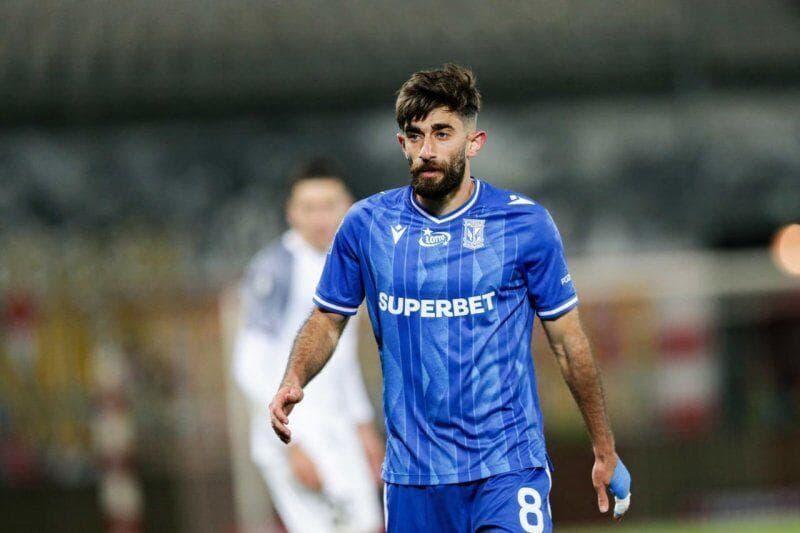 غول‌های امارات در کمین گزینه پرسپولیس